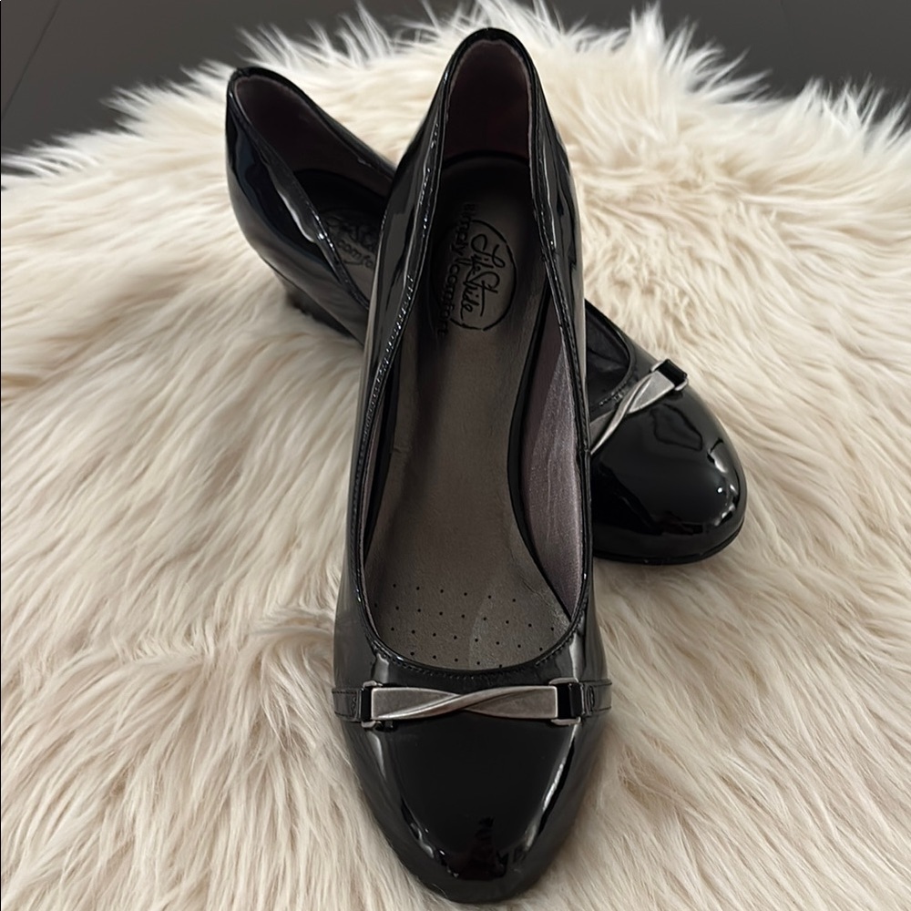 Life Stride Juliana Black Heels Classic Style